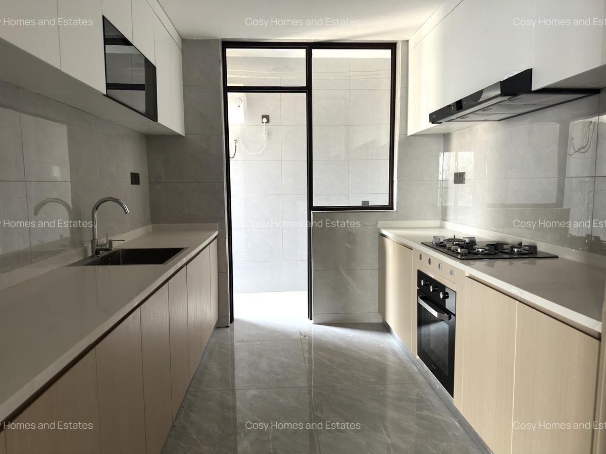 3 Bed Apartment with En Suite at Riverside - 3