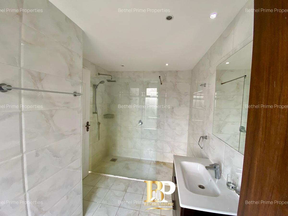 2 Bed Apartment with En Suite at Rhapta Road - 17