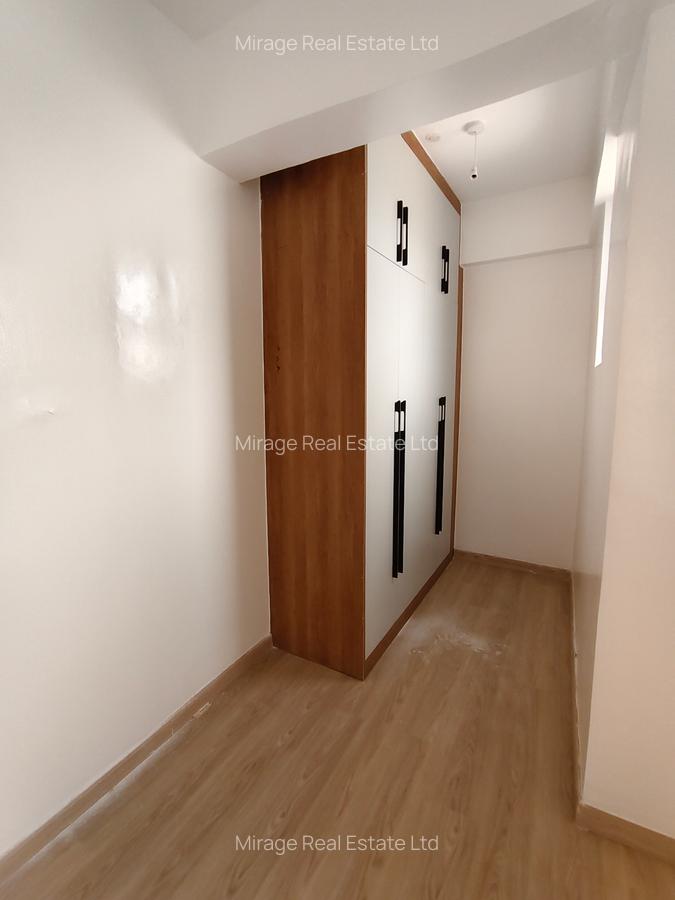 5 Bed Apartment with Staff Quarters in Parklands - 16