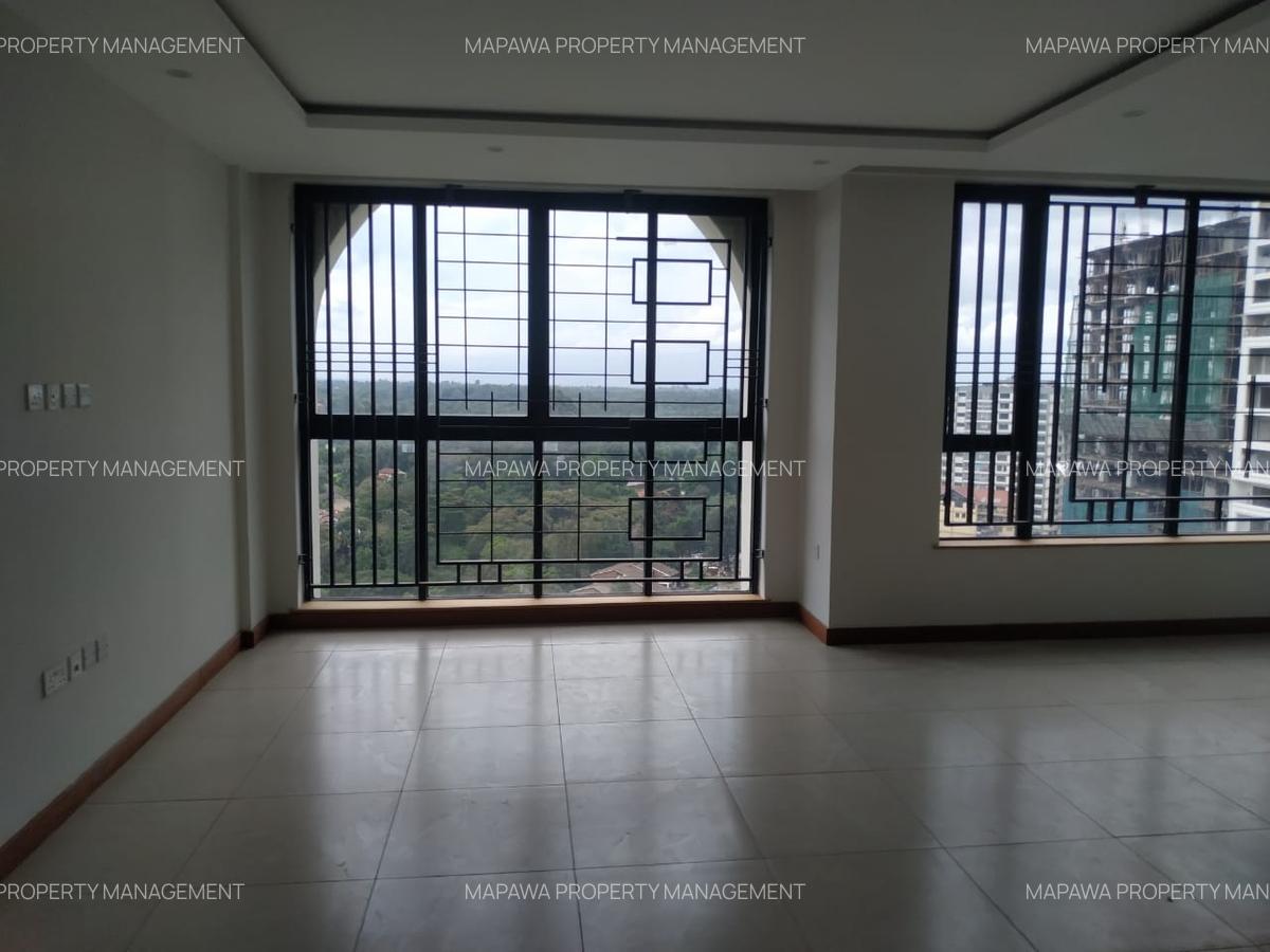 4 Bed Apartment with En Suite in Parklands - 20