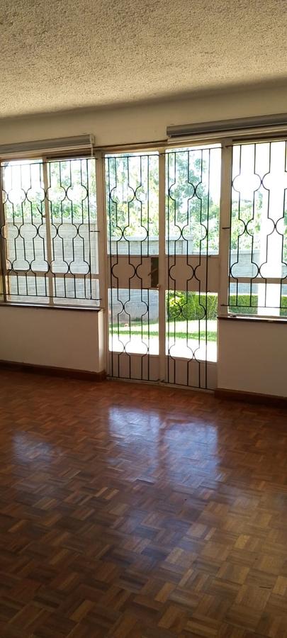 5 Bed Townhouse with En Suite in Gigiri - 1