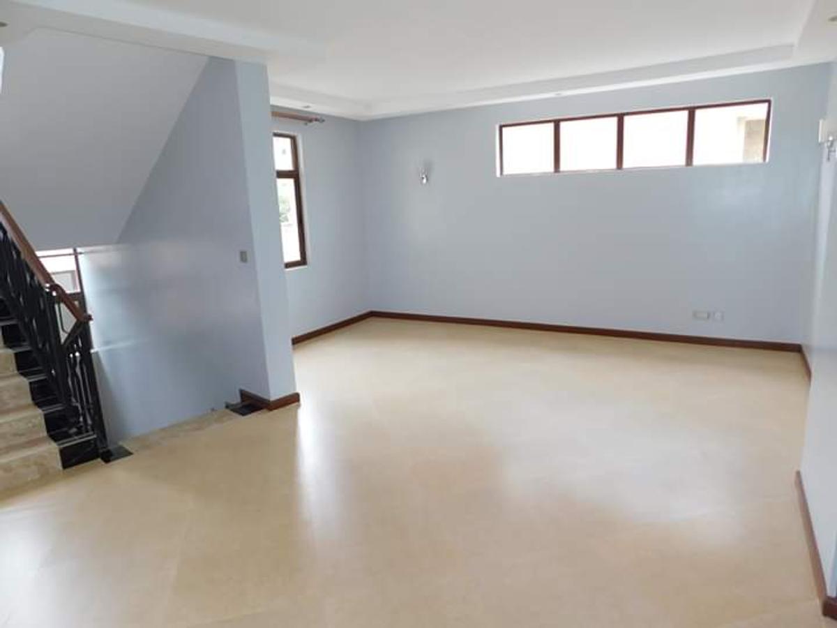 4 Bed Townhouse with En Suite in Kiambu Road - 12