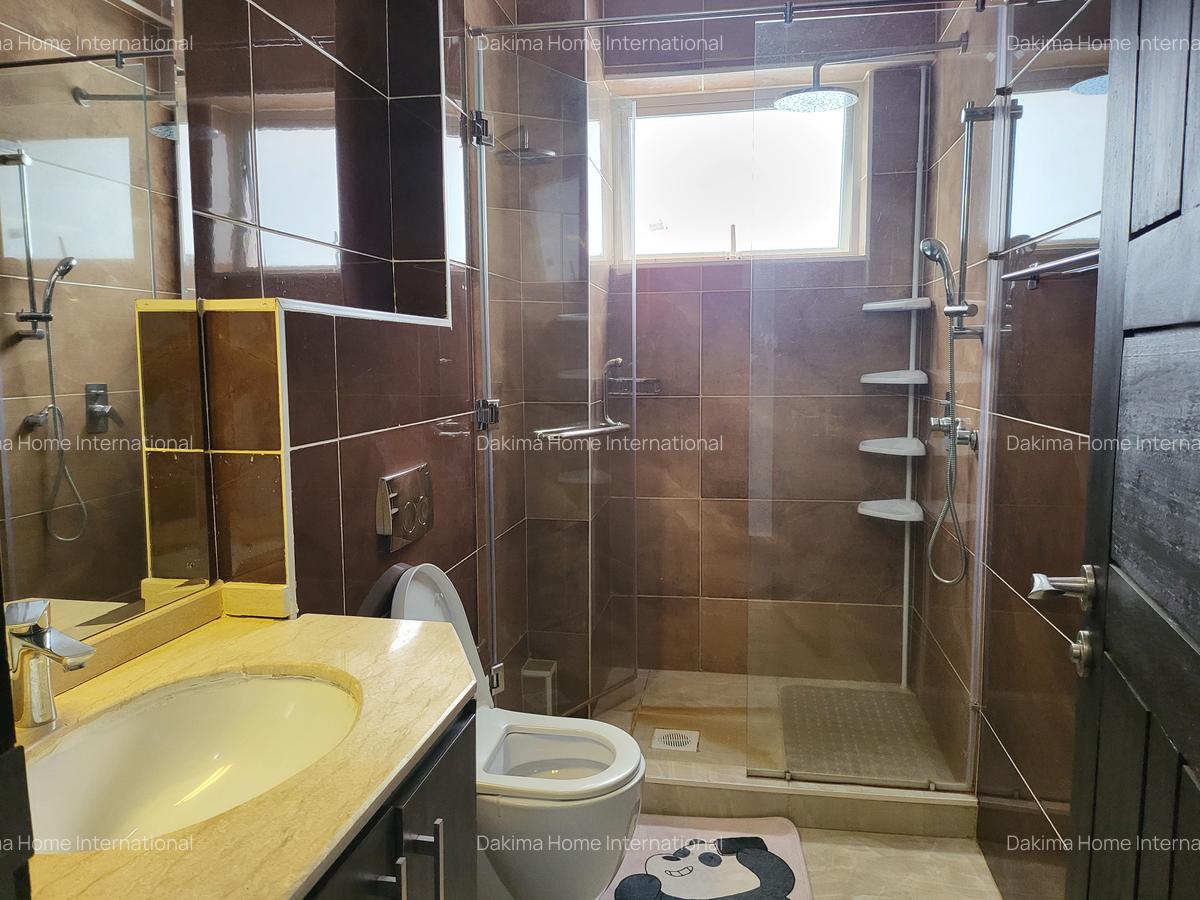 Furnished 3 Bed Apartment with En Suite in Riverside - 9