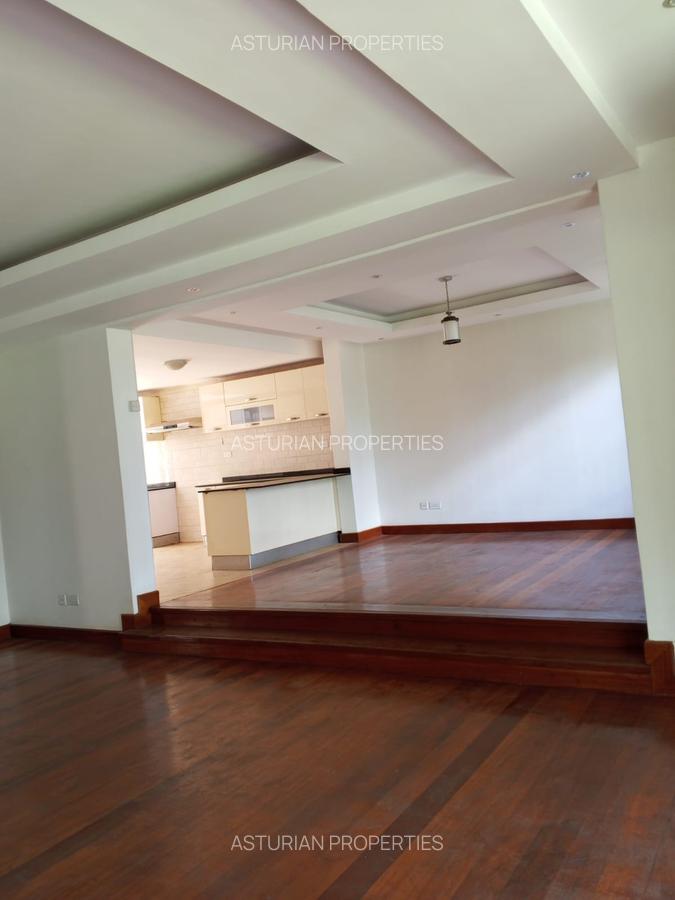 5 Bed Townhouse with En Suite in Lavington - 3