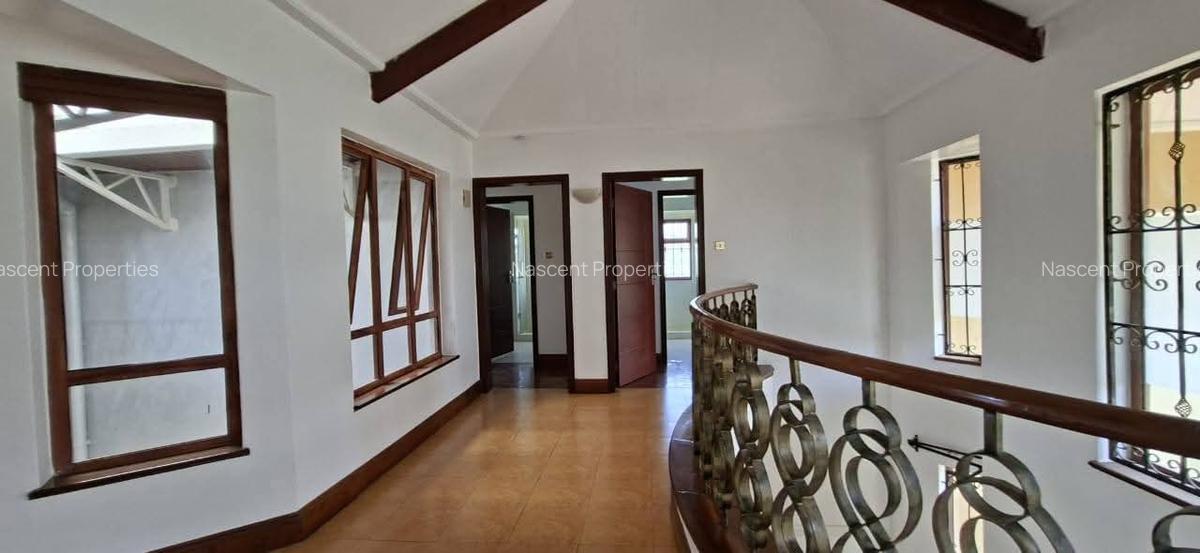 5 Bed Villa with En Suite in Runda - 9