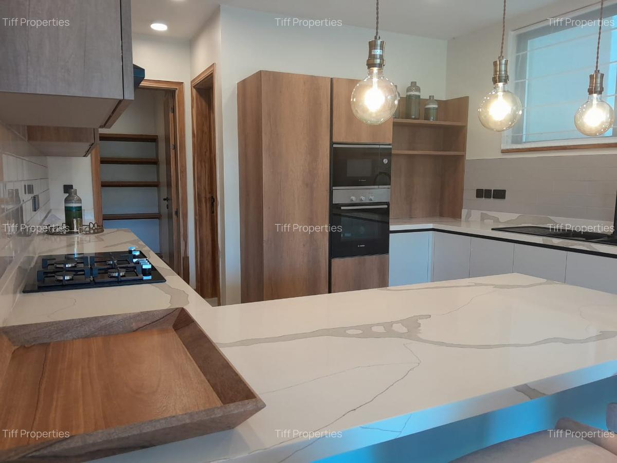 4 Bed Apartment with En Suite in Spring Valley - 8