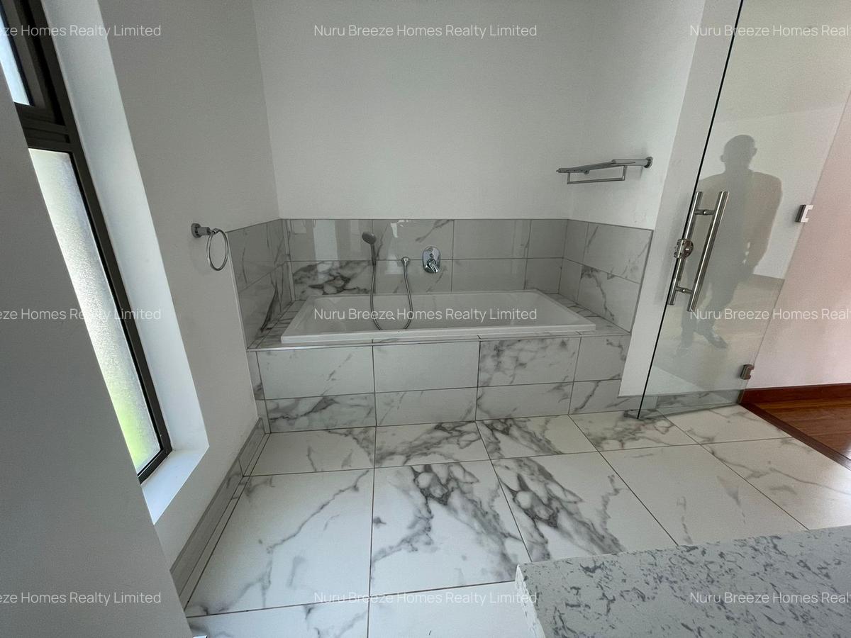 5 Bed Townhouse with En Suite in Karen - 17