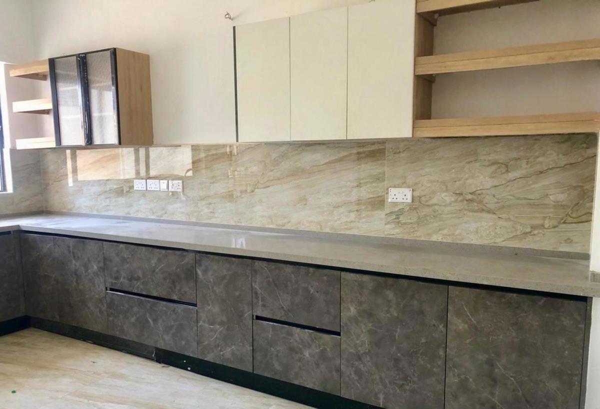 3 Bed Apartment with En Suite at Oceanic Road - 5