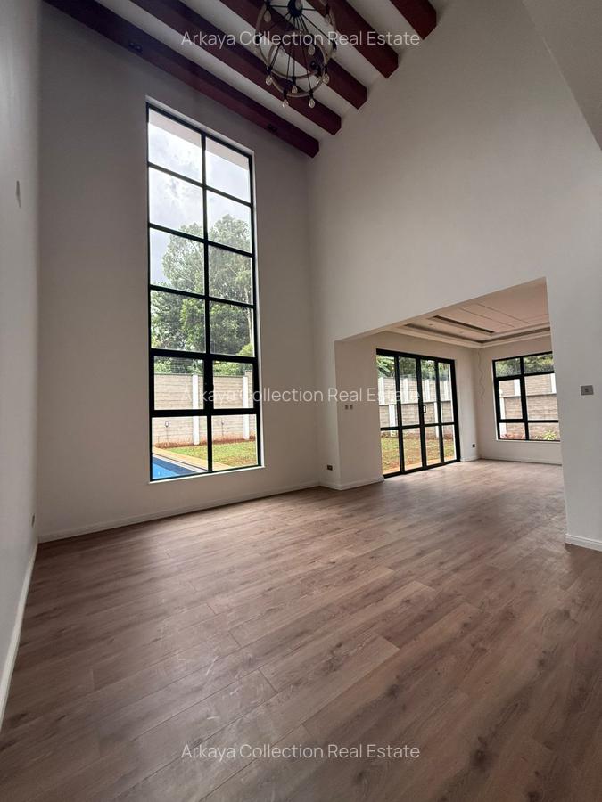 5 Bed Townhouse with En Suite in Lavington - 2