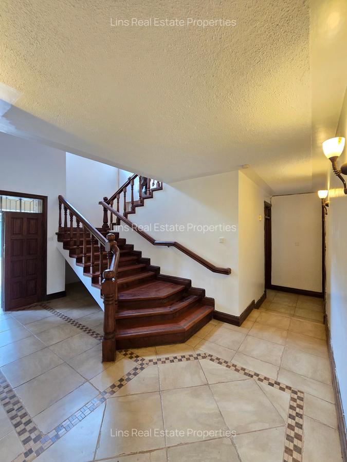 5 Bed House with En Suite in Runda - 5