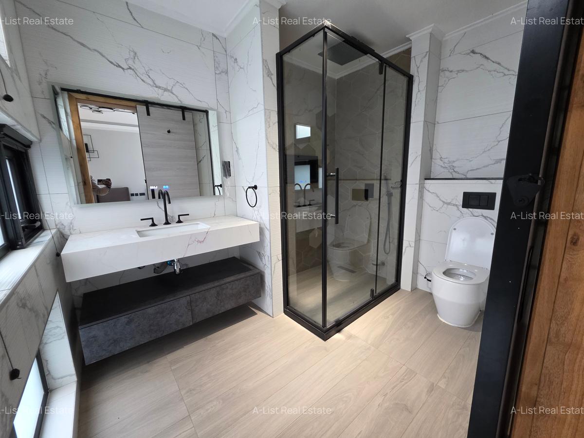 5 Bed Villa with En Suite at Muthangari Drive - 18