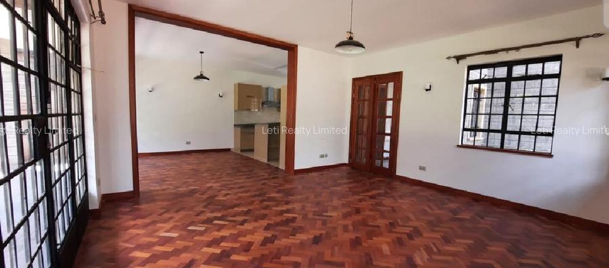 5 Bed Townhouse with En Suite in Lavington - 6