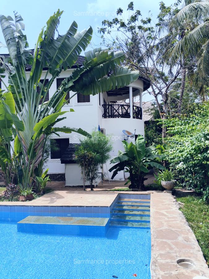 4 Bed Villa with En Suite at Diani - 2