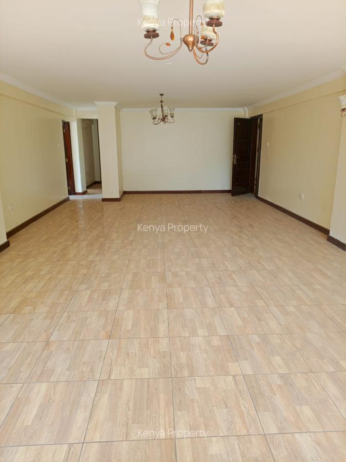 4 Bed Apartment with En Suite at Woodavenue - 8