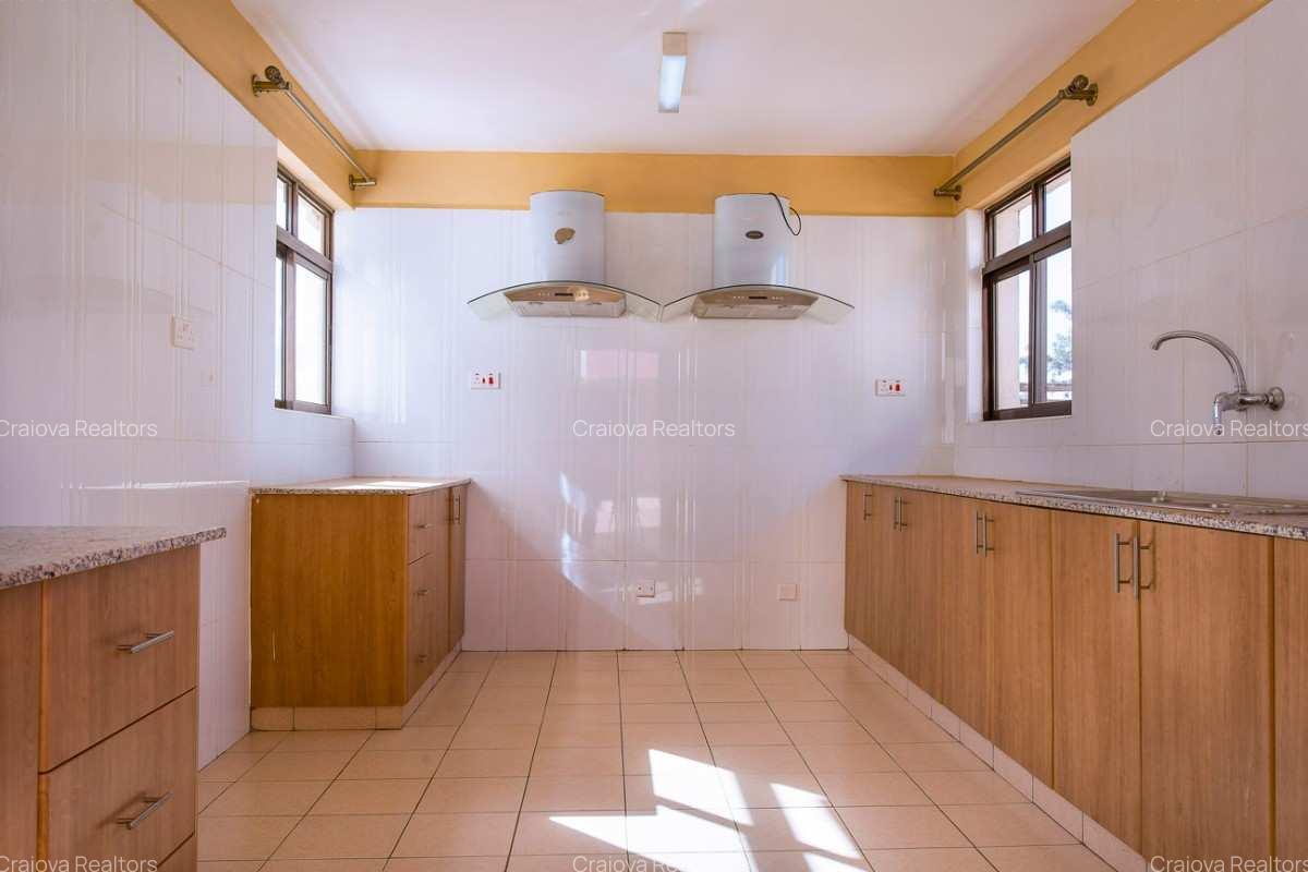 3 Bed Apartment with En Suite at Kiambu Road - 5