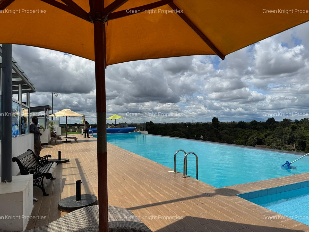 Serviced 2 Bed Apartment with En Suite in Parklands - 4