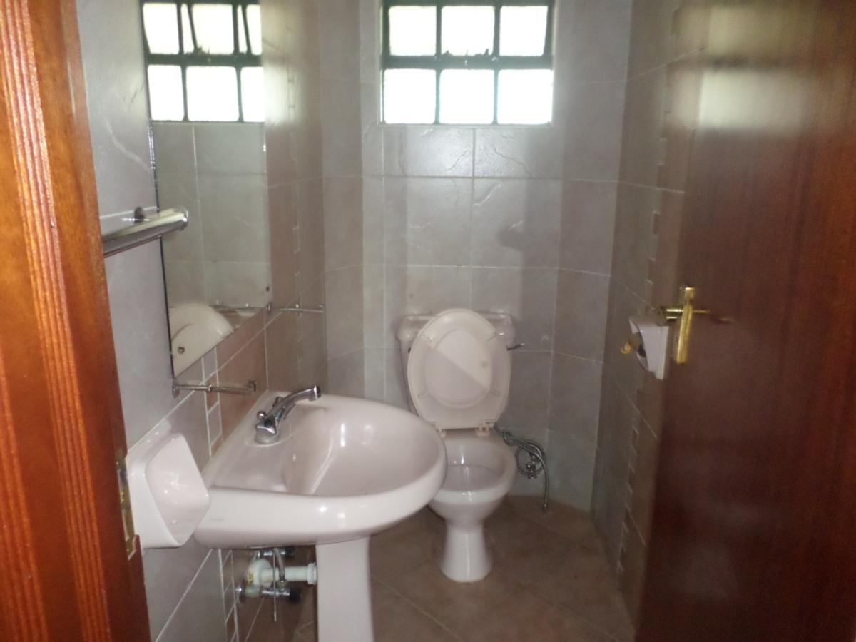 4 Bed Apartment with En Suite at Kilimani - 12