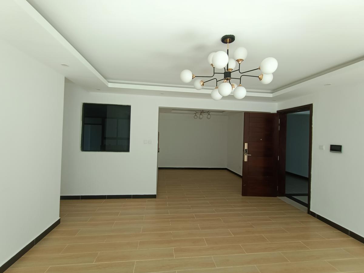 3 Bed Apartment with En Suite in Lavington - 1