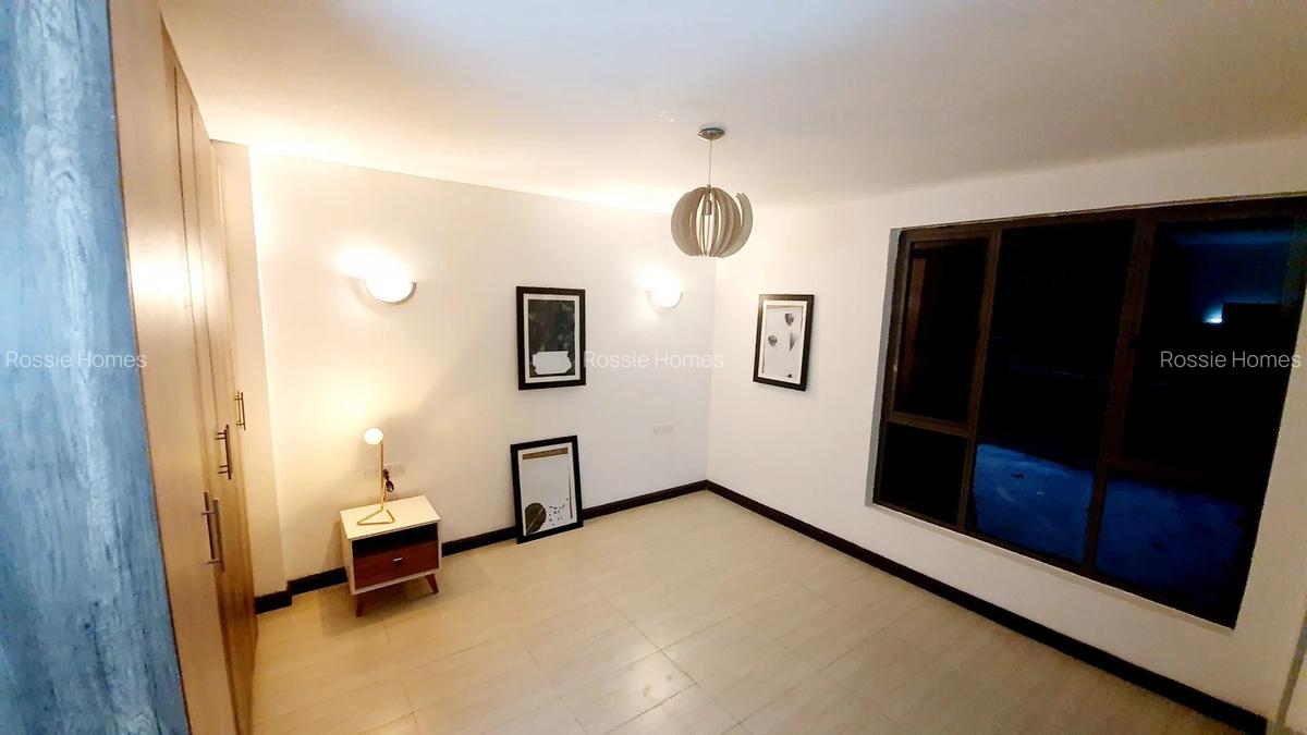 4 Bed Apartment with En Suite at George Padmore - 11