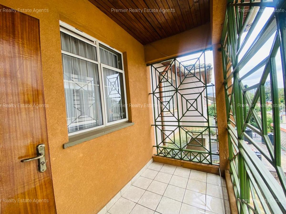 3 Bed Apartment with En Suite at Sports Road - 10