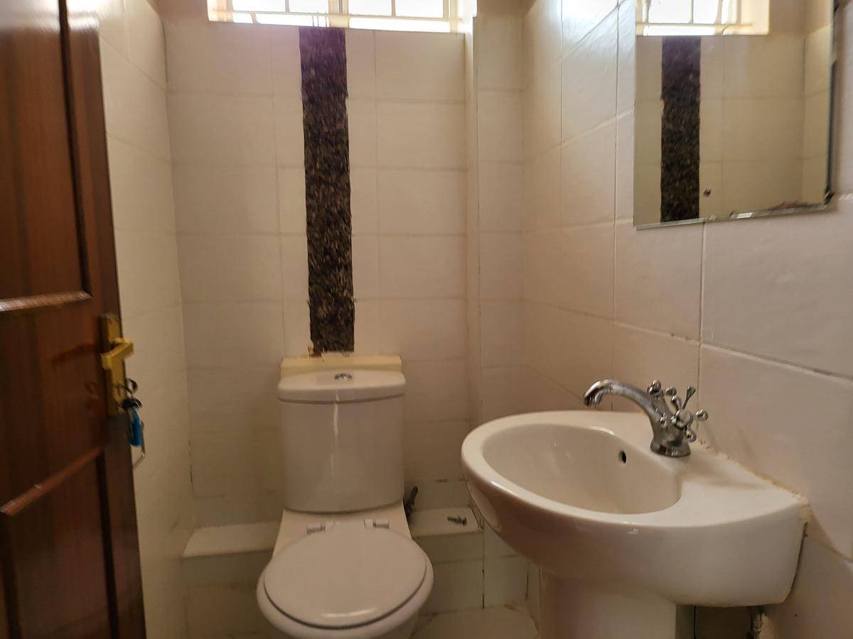 4 Bed House with En Suite in Runda - 15