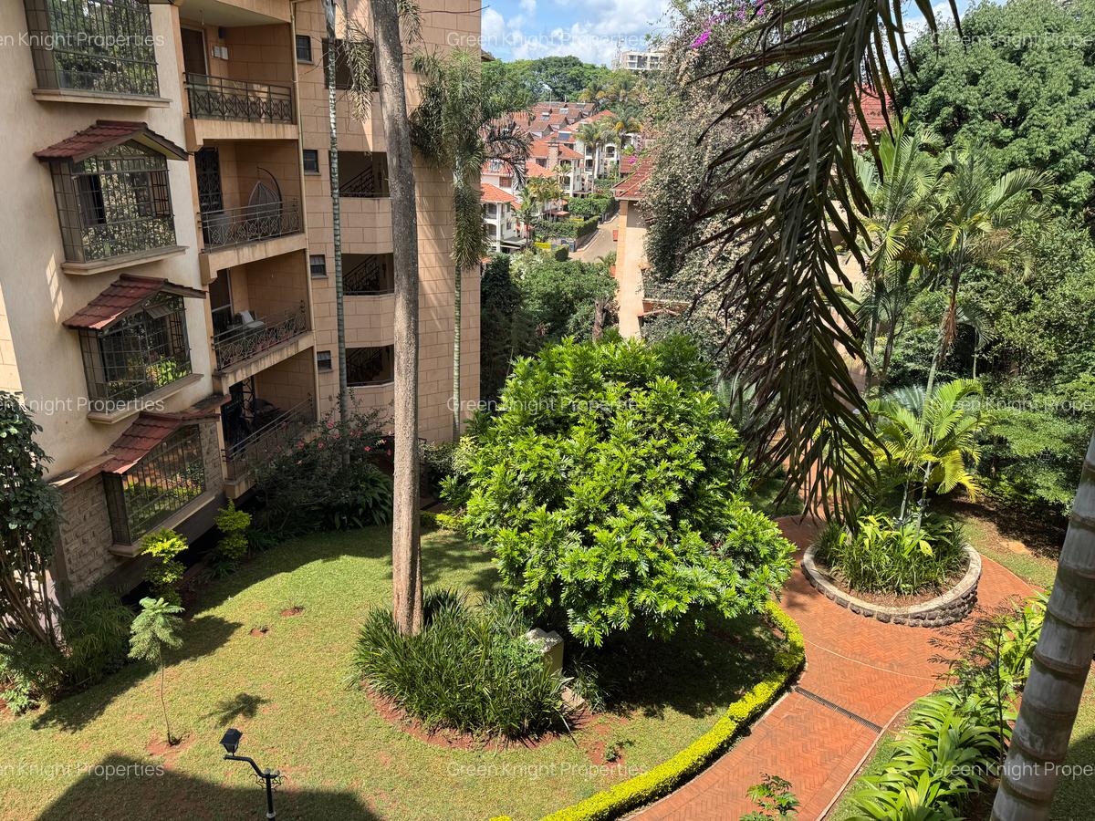 Serviced 3 Bed Apartment with En Suite in Brookside - 13