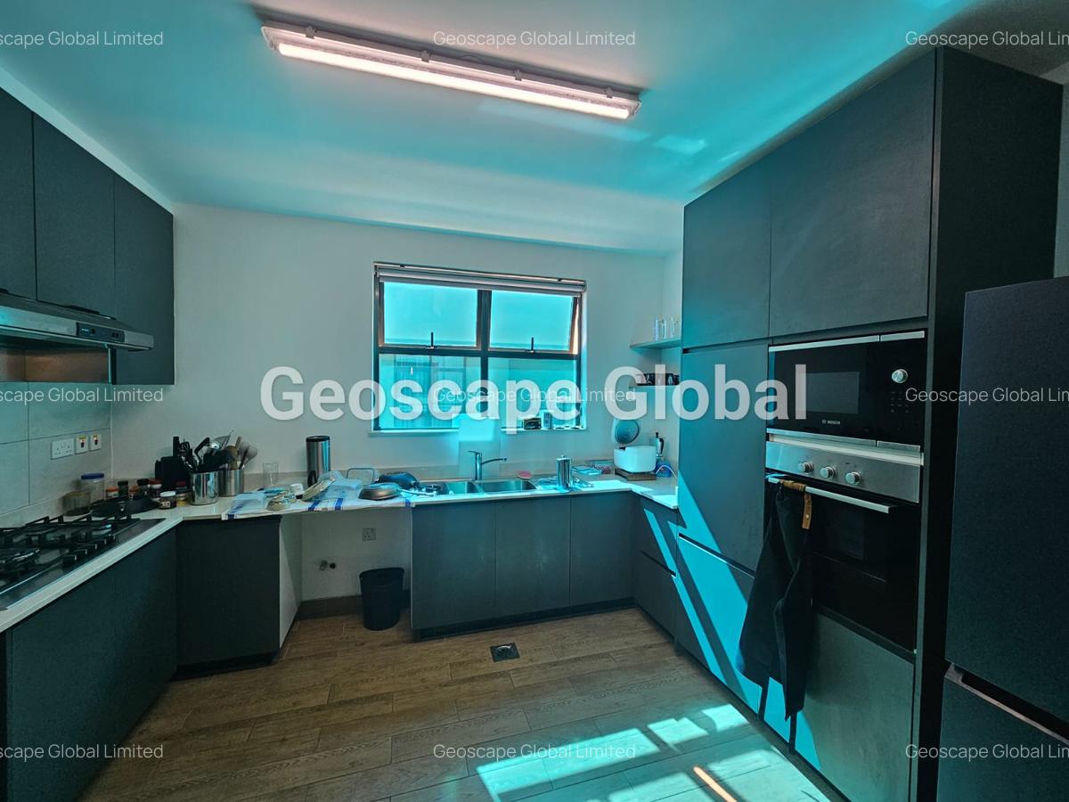 Furnished 4 Bed Apartment with En Suite in Rosslyn - 8