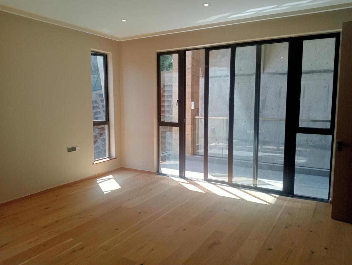 6 Bed House with En Suite at Nyari - 8