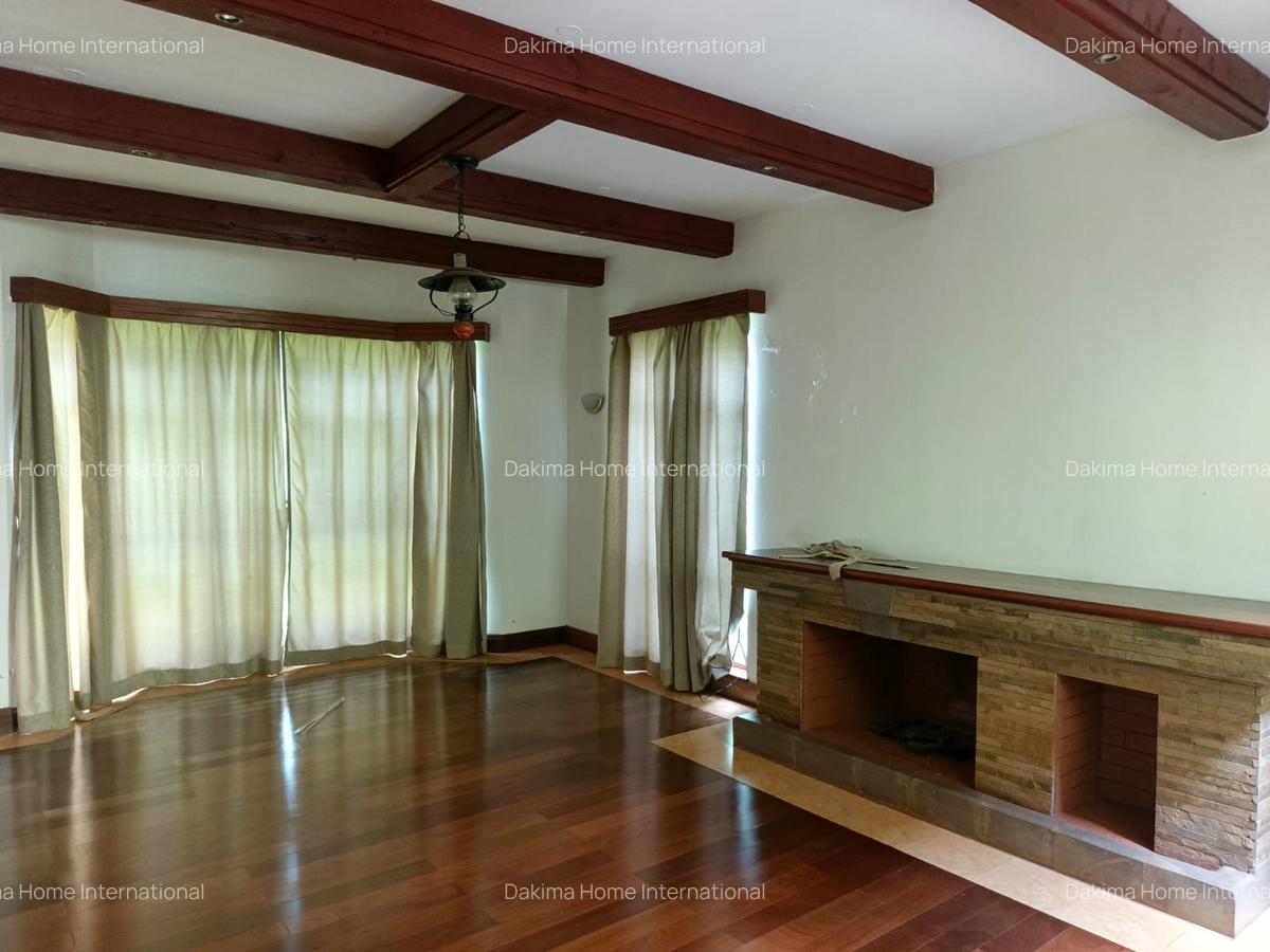 5 Bed Townhouse with En Suite in Runda - 4