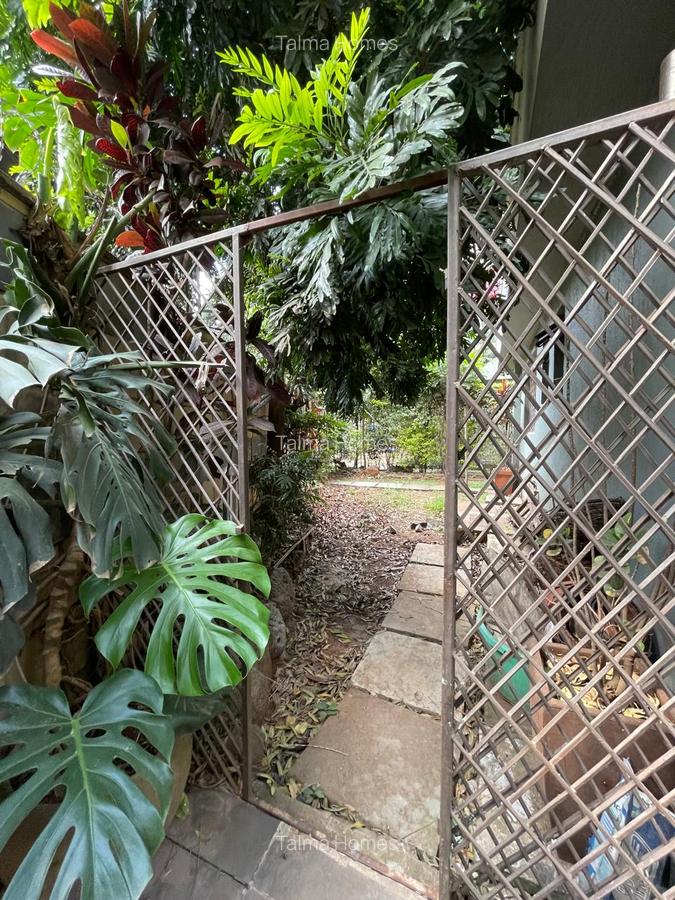 5 Bed Townhouse with En Suite at Lavi - 6