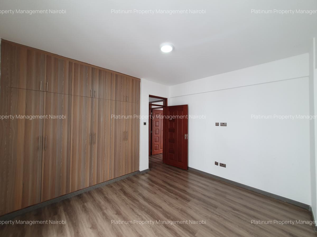 2 Bed Apartment with En Suite at Parklands - 10