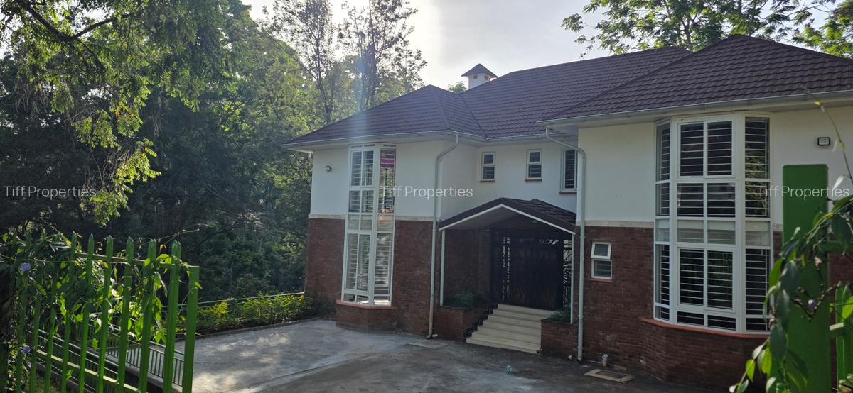 6 Bed Townhouse in Rosslyn - 18