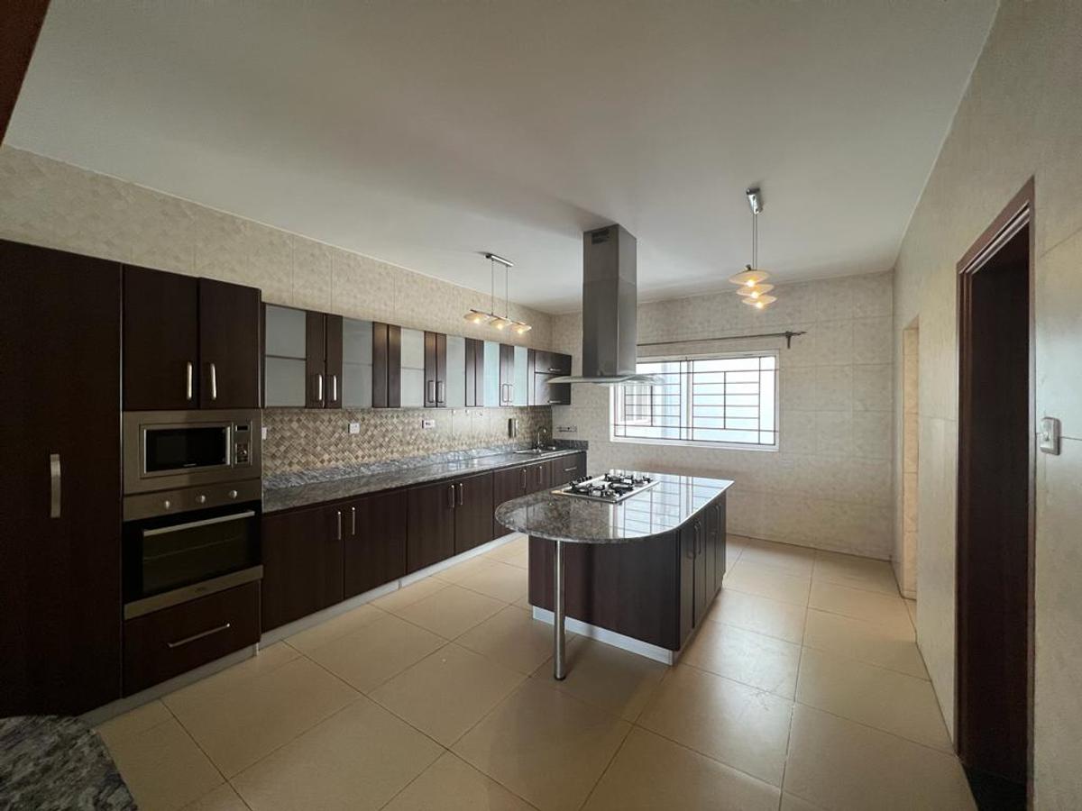 3 Bed Apartment with En Suite in Kileleshwa - 3