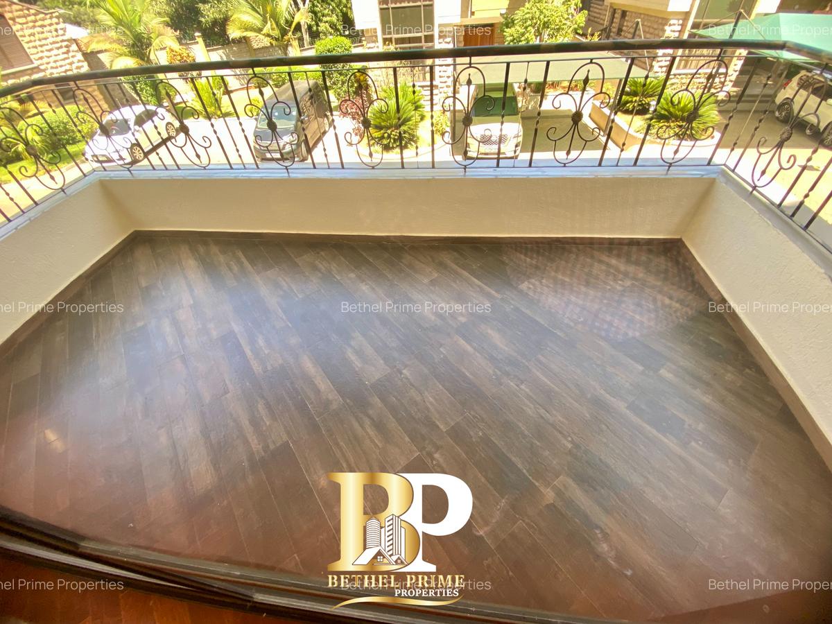 5 Bed Townhouse with En Suite in Lavington - 14