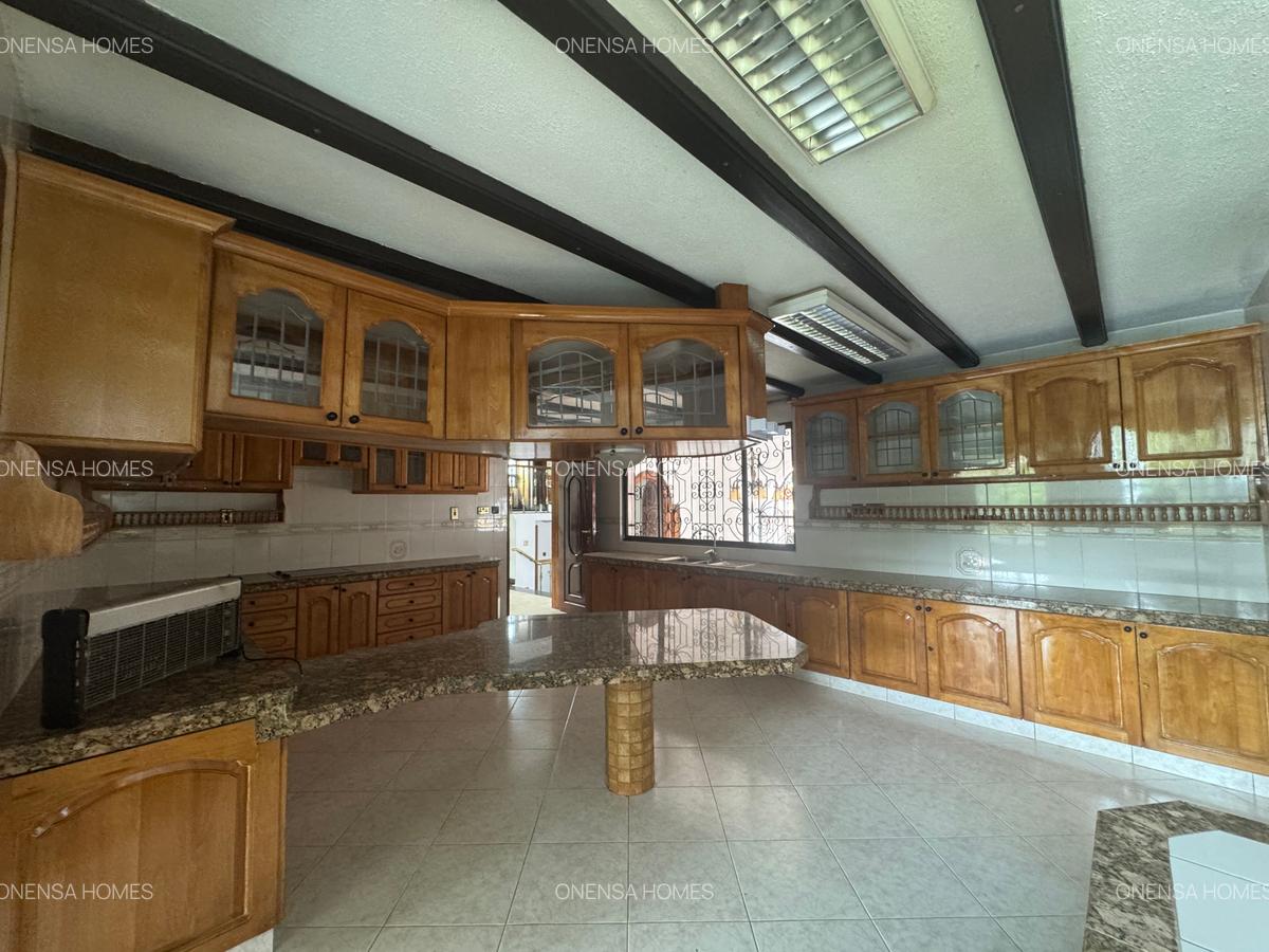 5 Bed House with Garden in Gigiri - 2