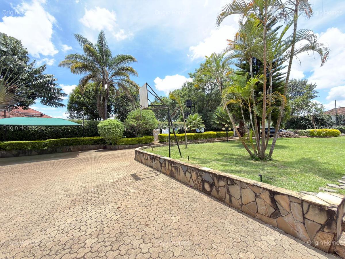 5 Bed House with En Suite in Nyari - 7