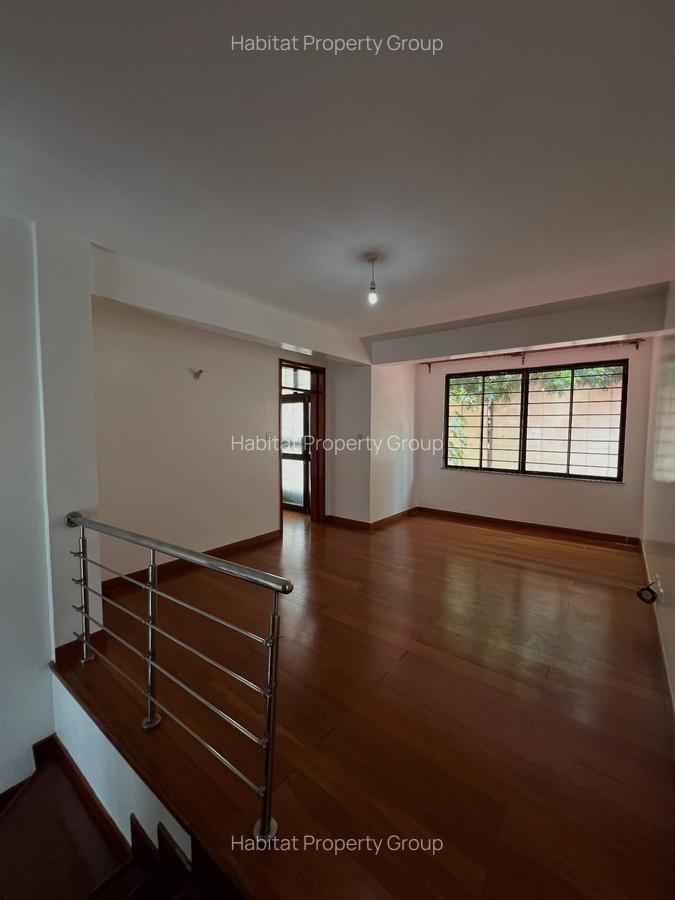 5 Bed Townhouse with En Suite at Convent Road - 5