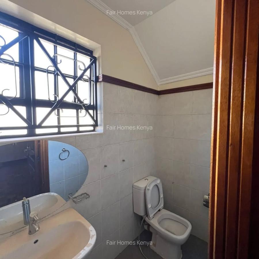 5 Bed Townhouse with En Suite at Kaputei Gardens - 12