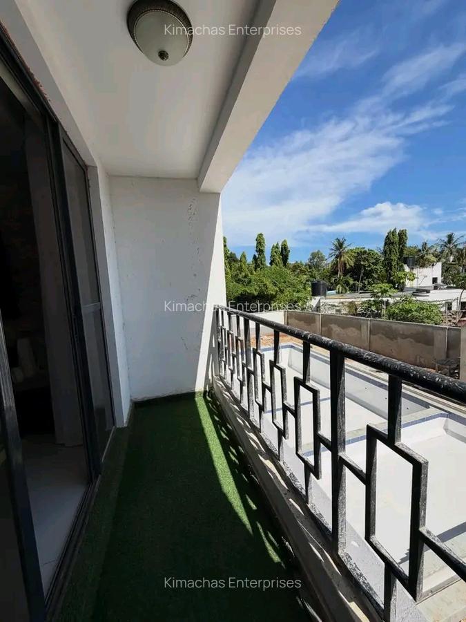 3 Bed Apartment with En Suite in Nyali Area - 2