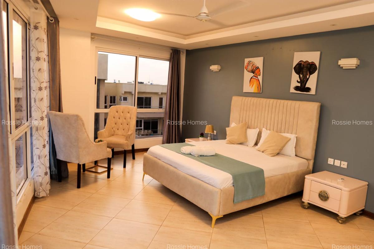 Serviced 4 Bed Apartment with En Suite at 2Nd Avenue - 13
