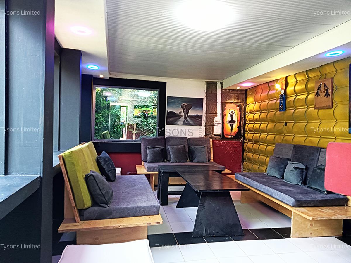 Commercial Property with Garden in Redhill - 8