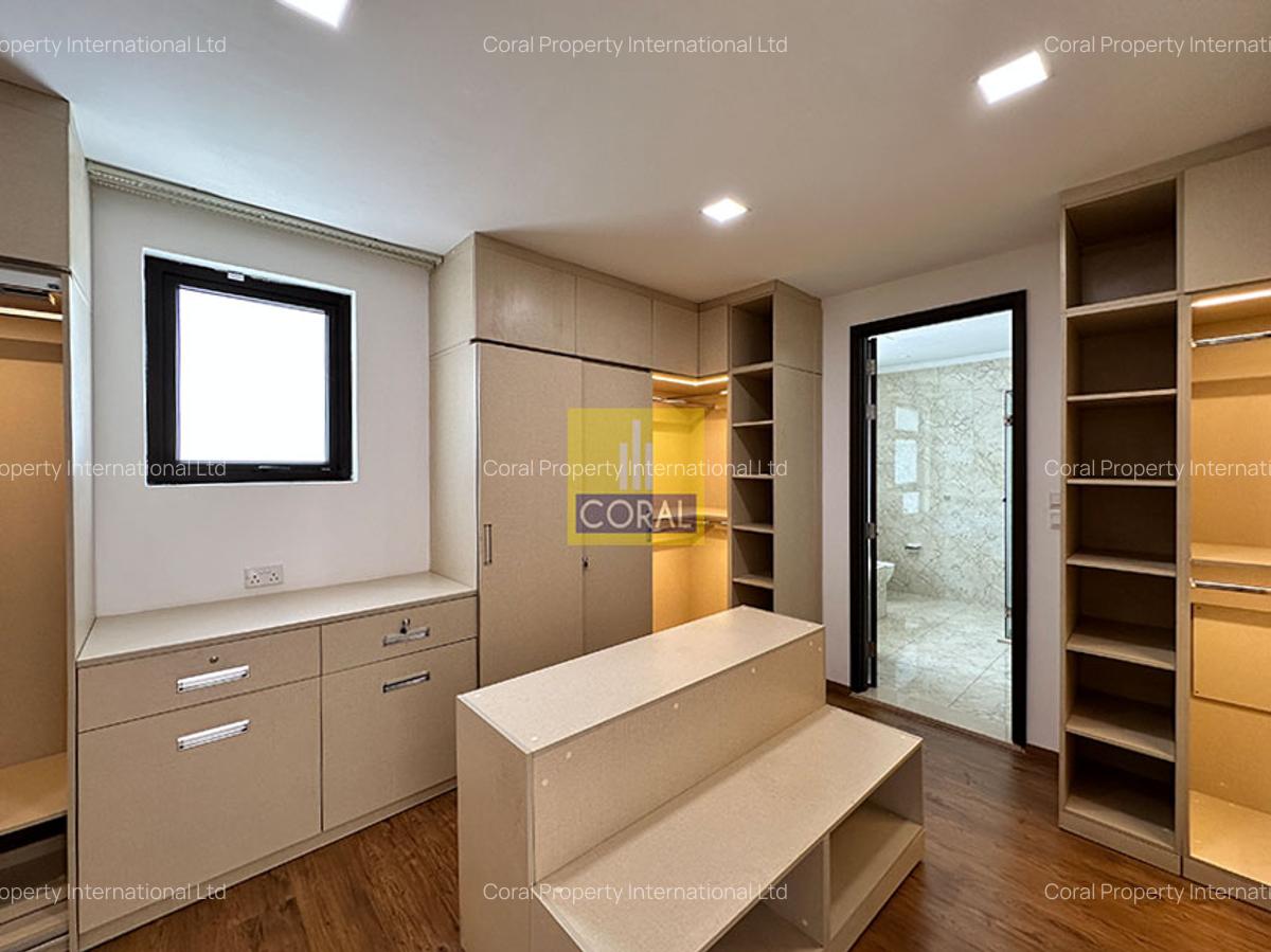 5 Bed Townhouse with En Suite in Westlands Area - 10