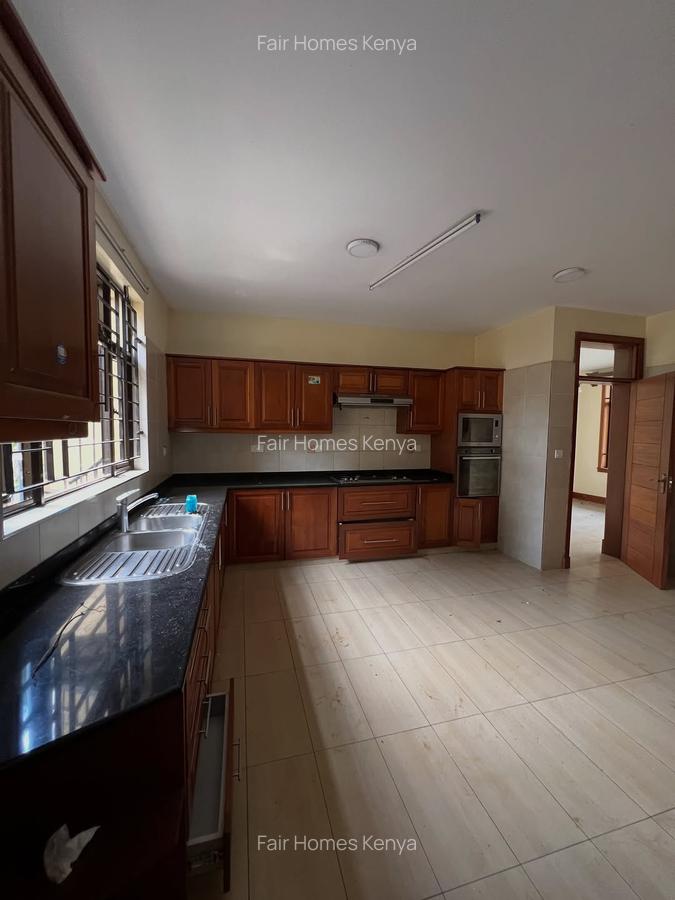 5 Bed Townhouse with En Suite at Gitanga Road - 1