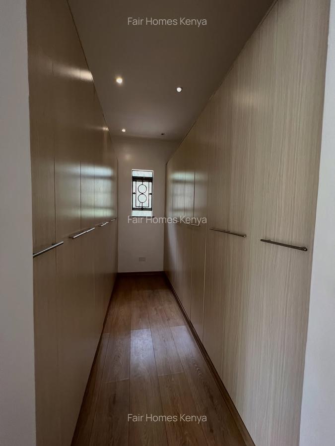 4 Bed Townhouse with En Suite at Lavington Green - 11