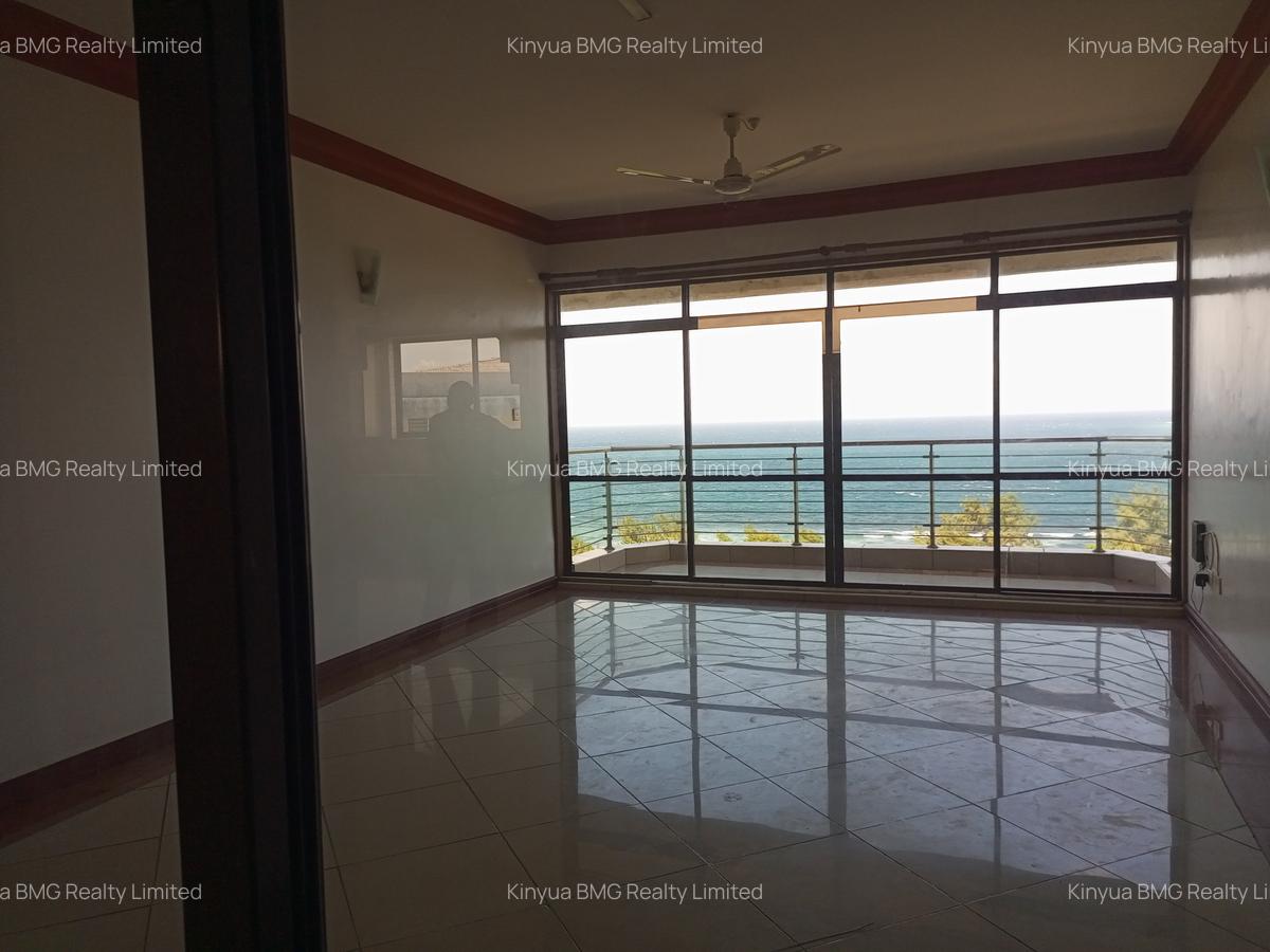 Serviced 3 Bed Apartment with En Suite at Kaunda Avenue - 2