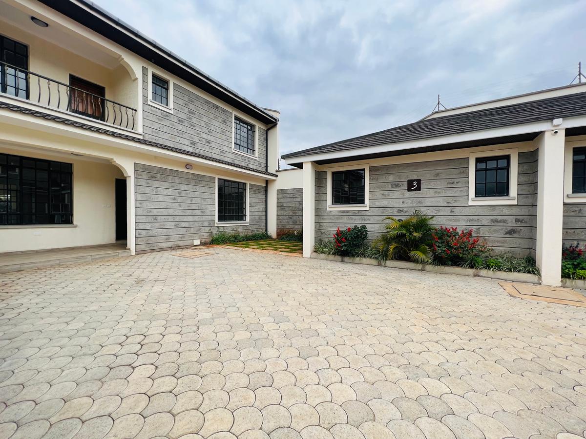 4 Bed Townhouse with En Suite at Kimbo - 19