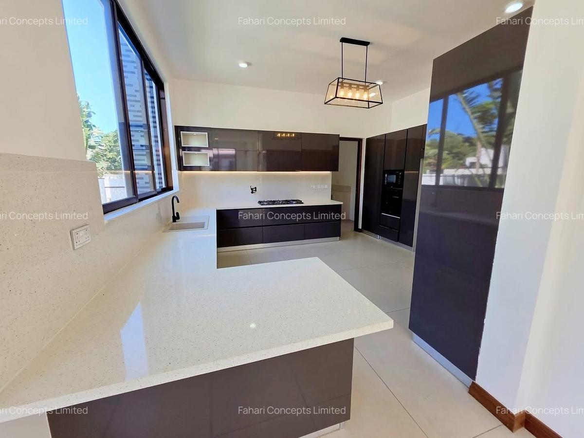 4 Bed Apartment with En Suite at Nyali - 6