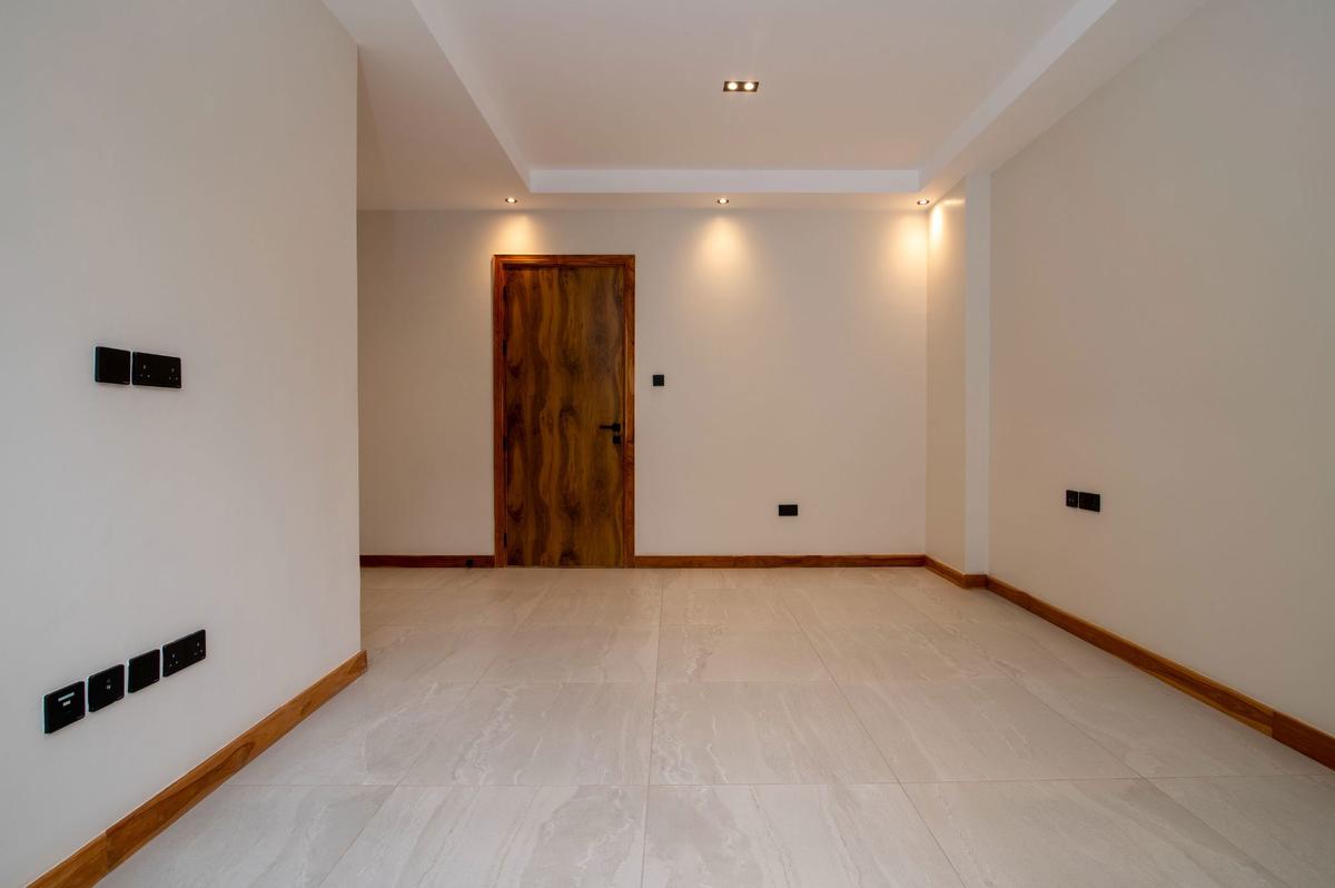 4 Bed Apartment in Westlands Area - 15