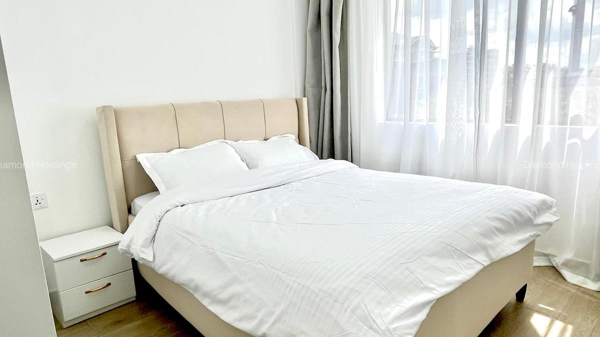 Serviced 1 Bed Apartment with En Suite at Westland - 2