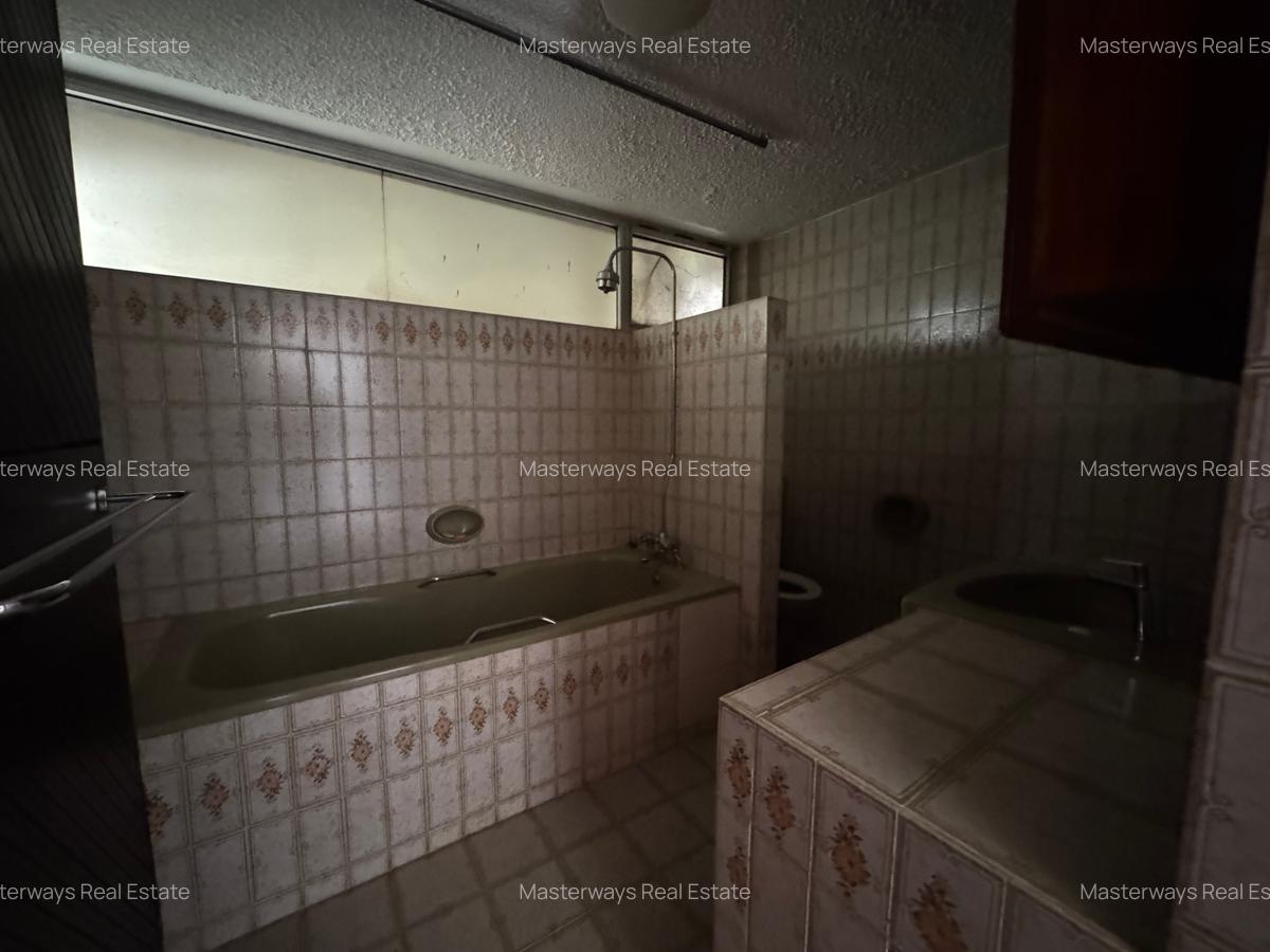 3 Bed Townhouse with En Suite in Lavington - 19